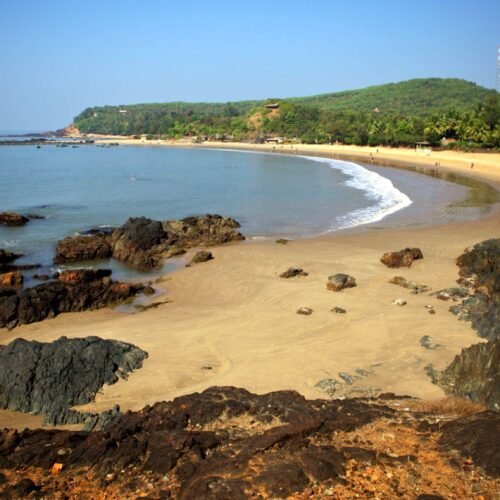 Coastal Karnataka Escape – Beaches, Temples & Coastal Bliss